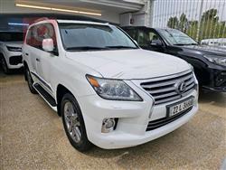 Lexus LX